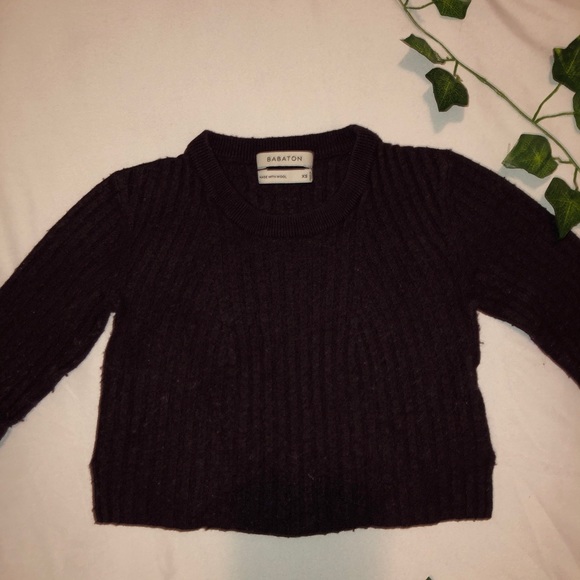 Wool sweater - Picture 7 of 9